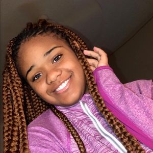 Meet your Posher, Demetria